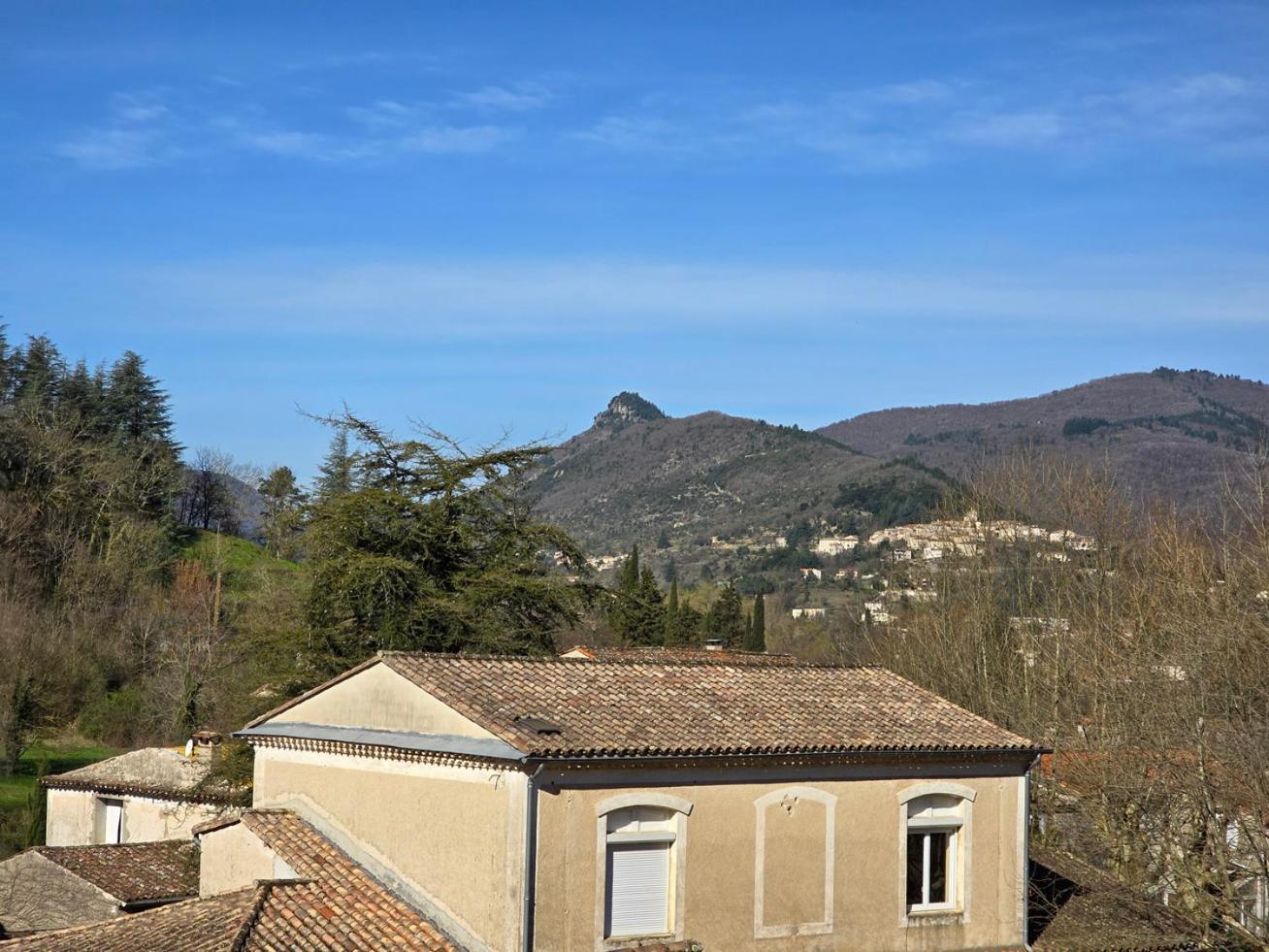 Superbe Appartement Au Coeur Des Cevennes Avèze Exterior foto